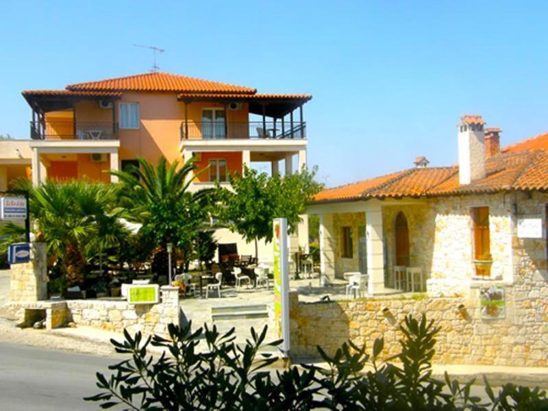 Sivilla Studios Áfitos Exterior foto